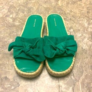 Ann Taylor green suede leather espadrilles sandals